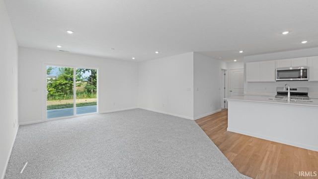 5128 Beechmont Lane, New Haven, IN 46774