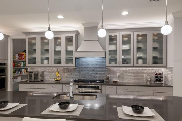 5557 LONG SHORE LOOP, Sarasota, FL 34238