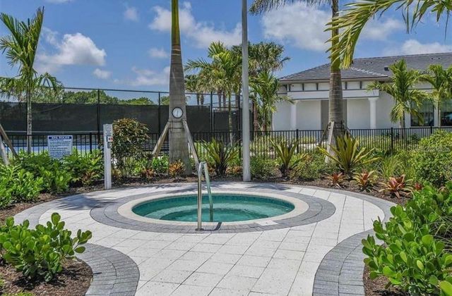 5557 LONG SHORE LOOP, Sarasota, FL 34238