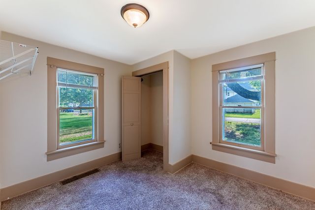 415 S Essex Street, Leland, IL 60531