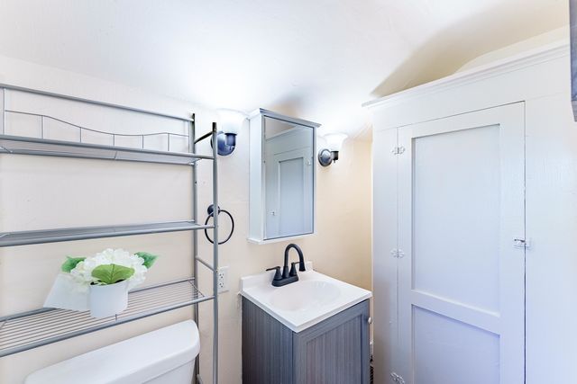 415 S Essex Street, Leland, IL 60531