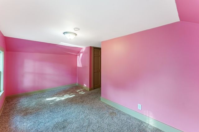 415 S Essex Street, Leland, IL 60531