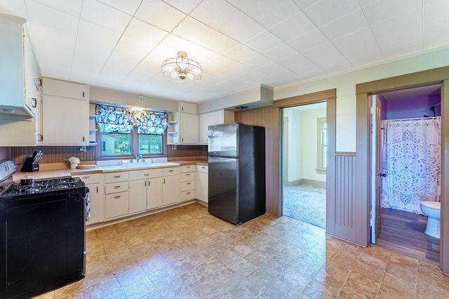 415 S Essex Street, Leland, IL 60531