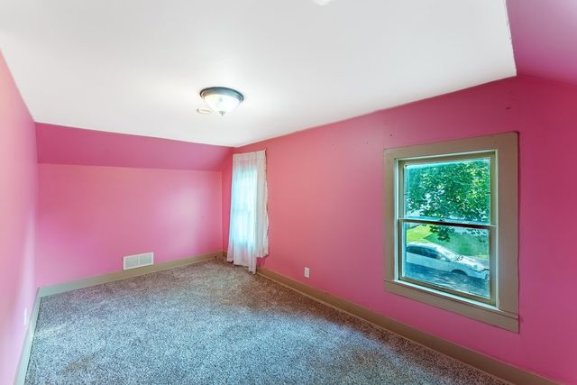 415 S Essex Street, Leland, IL 60531