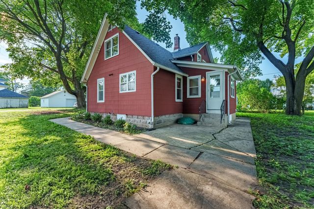 415 S Essex Street, Leland, IL 60531