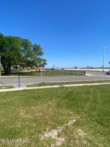 1602 Beach Boulevard, Biloxi, MS 39531