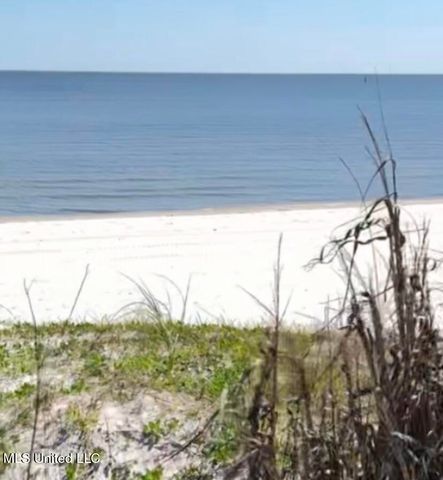 1602 Beach Boulevard, Biloxi, MS 39531