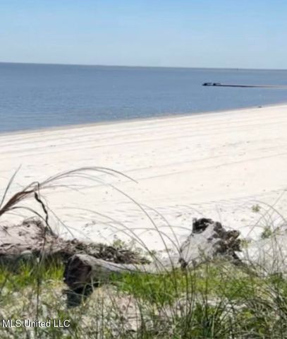 1602 Beach Boulevard, Biloxi, MS 39531