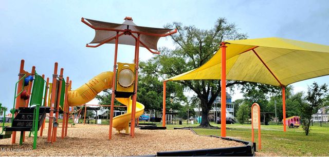 1602 Beach Boulevard, Biloxi, MS 39531