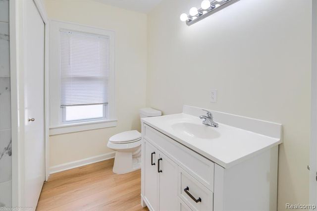 2127 Kenneth Street, Burton, MI 48529