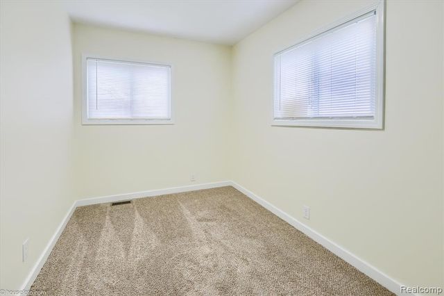 2127 Kenneth Street, Burton, MI 48529
