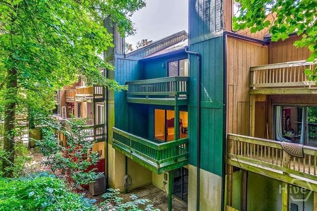 108 Fernbanks Court, Athens, GA 30605