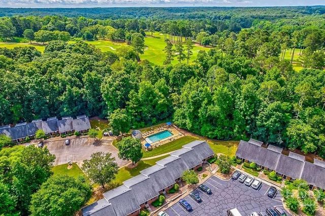 108 Fernbanks Court, Athens, GA 30605