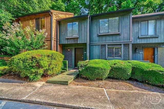 108 Fernbanks Court, Athens, GA 30605