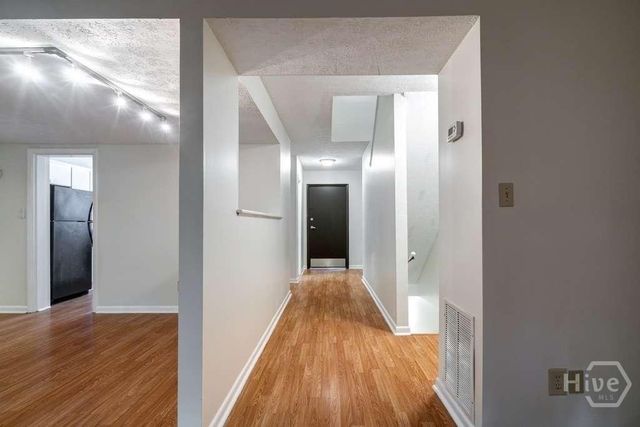 108 Fernbanks Court, Athens, GA 30605