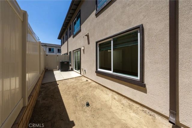 8185 Amerena Way, Fontana, CA 92335