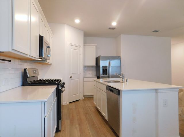 3500 Kingsview Drive, Denton, TX 76207