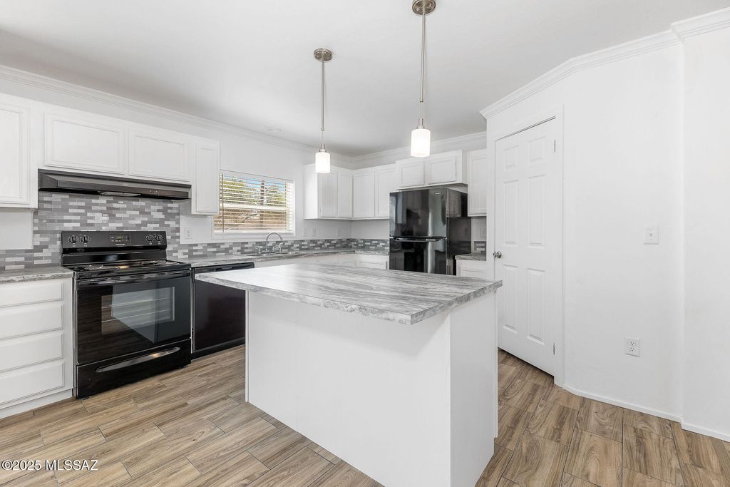 183 E Placita Estrella, Tucson, AZ 85705