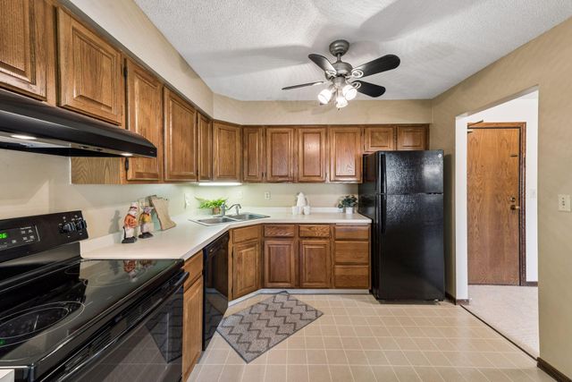 3801 W 98th Street 306, Bloomington, MN 55431