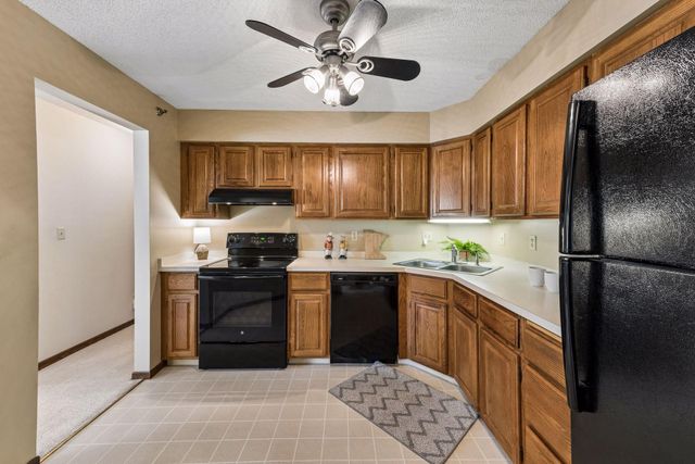 3801 W 98th Street 306, Bloomington, MN 55431