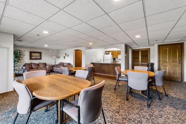 3801 W 98th Street 306, Bloomington, MN 55431