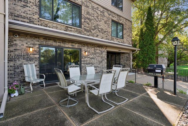 3801 W 98th Street 306, Bloomington, MN 55431