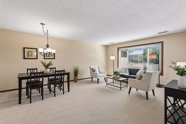 3801 W 98th Street 306, Bloomington, MN 55431