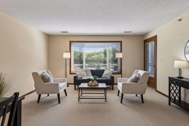 3801 W 98th Street 306, Bloomington, MN 55431