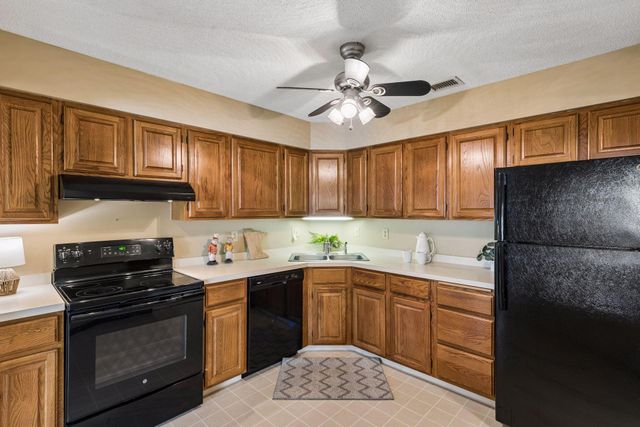 3801 W 98th Street 306, Bloomington, MN 55431