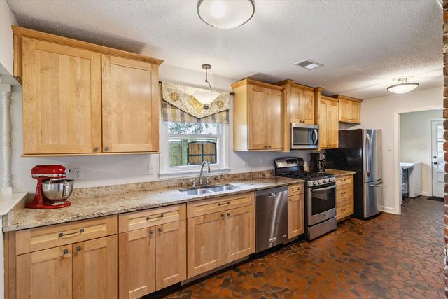 1164 BROOKFIELD RD, Memphis, TN 38119