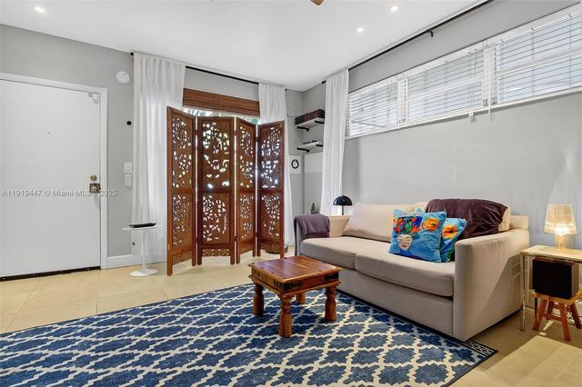 2445 Lake Pancoast Dr 4, Miami Beach, FL 33140