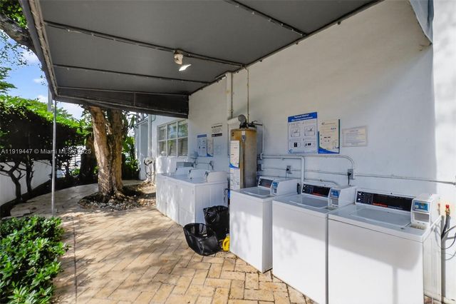 2445 Lake Pancoast Dr 4, Miami Beach, FL 33140