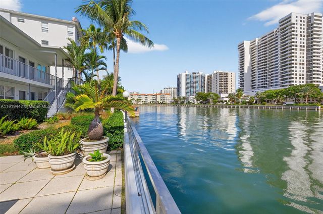 2445 Lake Pancoast Dr 4, Miami Beach, FL 33140