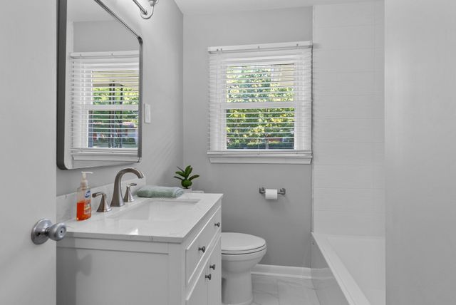 209 Oak Dr, Franklin, TN 37064