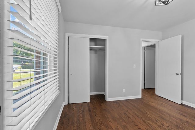 209 Oak Dr, Franklin, TN 37064