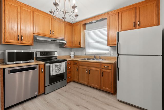 209 Oak Dr, Franklin, TN 37064