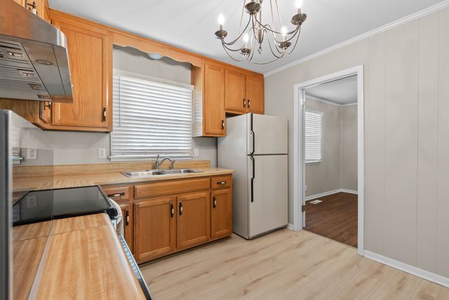 209 Oak Dr, Franklin, TN 37064