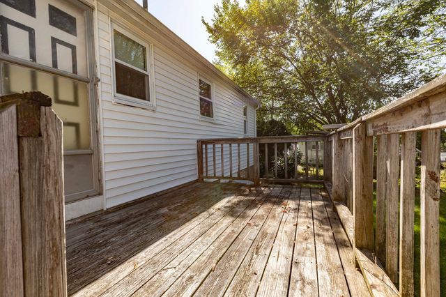 122 Algonquin St, Brockton, MA 02302