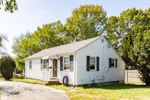 122 Algonquin St, Brockton, MA 02302