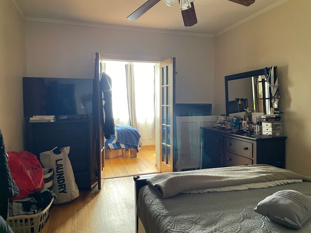 2625 W Greenleaf Avenue, Chicago, IL 60645
