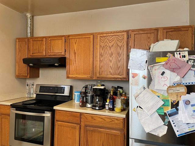 2625 W Greenleaf Avenue, Chicago, IL 60645