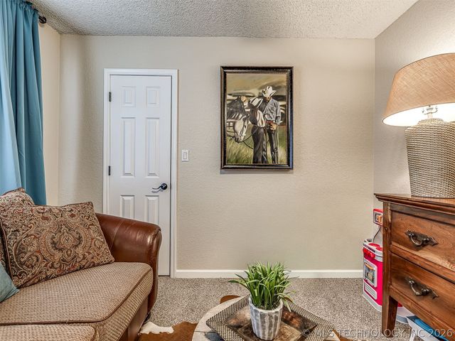 606 NW 9th Street, Wagoner, OK 74467