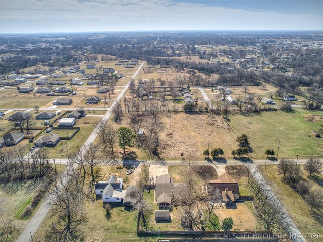 606 NW 9th Street, Wagoner, OK 74467