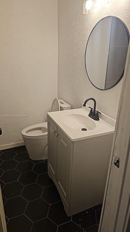 790 NW 56th St, Miami, FL 33127