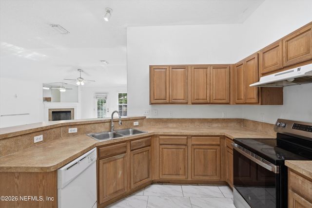 6425 SARAHS VIEW Court, Jacksonville, FL 32244