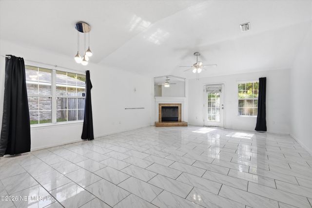 6425 SARAHS VIEW Court, Jacksonville, FL 32244