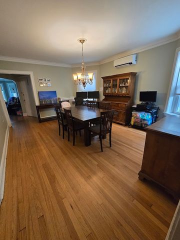 5910 N Campbell Avenue, Chicago, IL 60659