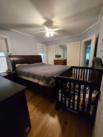 5910 N Campbell Avenue, Chicago, IL 60659