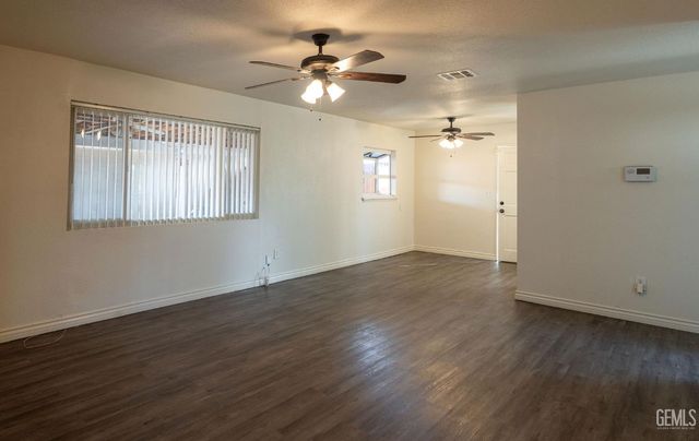 3112 Lexington Avenue, Bakersfield, CA 93306