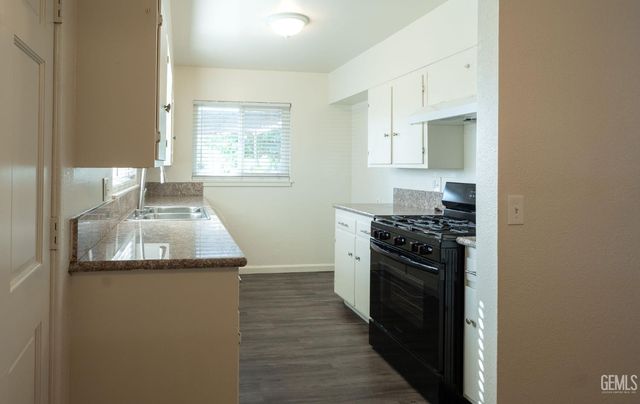 3112 Lexington Avenue, Bakersfield, CA 93306